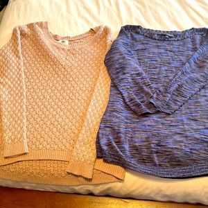 💙💜 Two Sweater Bundle! The Limited (S) and Old Navy (XS). Good condition. 💙💜